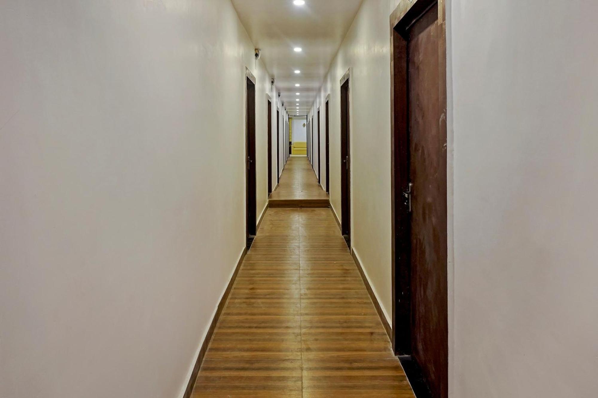 Collection O Gauri Shree Hotel โบปาล ภายนอก รูปภาพ